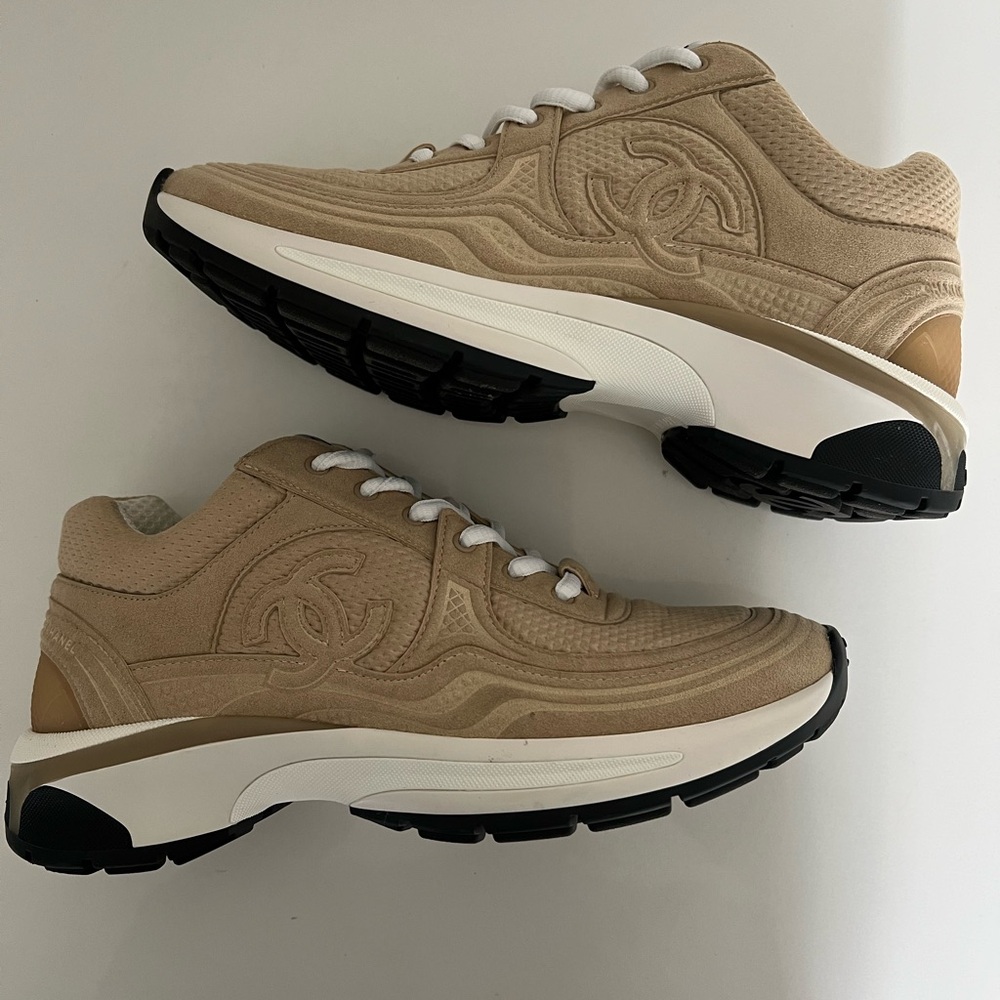CHANEL SNEAKERS SIZE 36.5